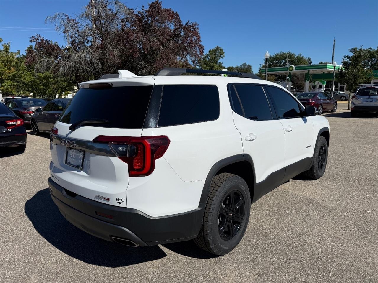 GMC Acadia photo 5