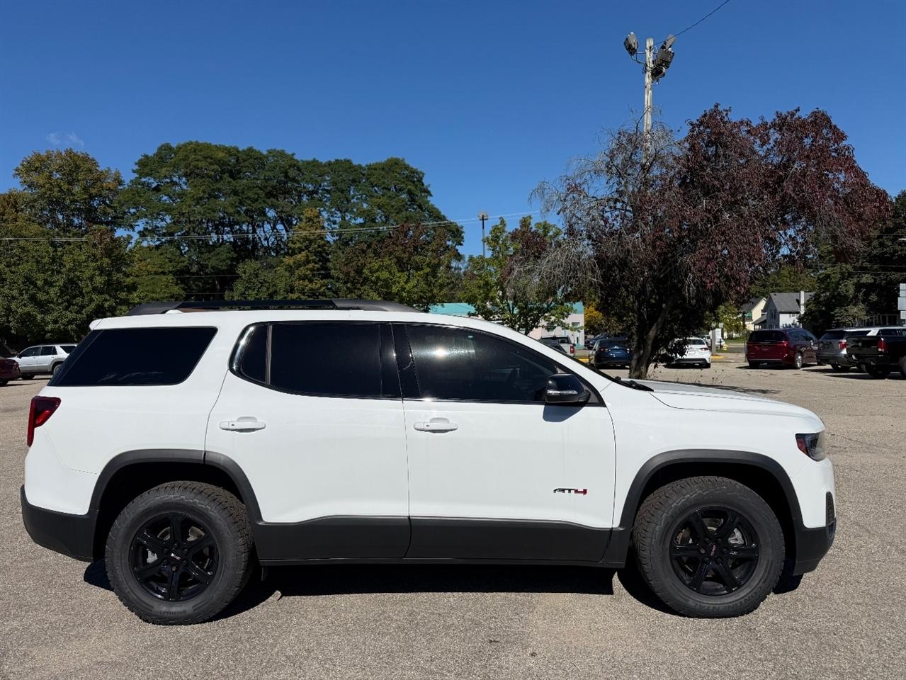 GMC Acadia photo 6