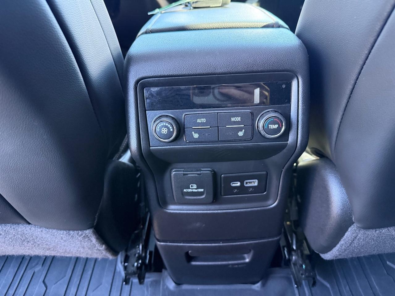 GMC Acadia photo 28
