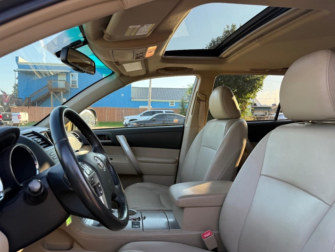 Toyota Highlander photo 14