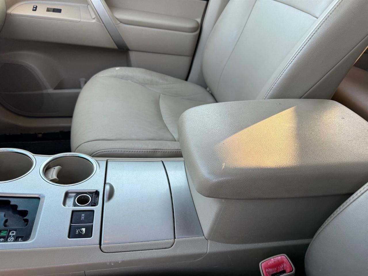 Toyota Highlander photo 23