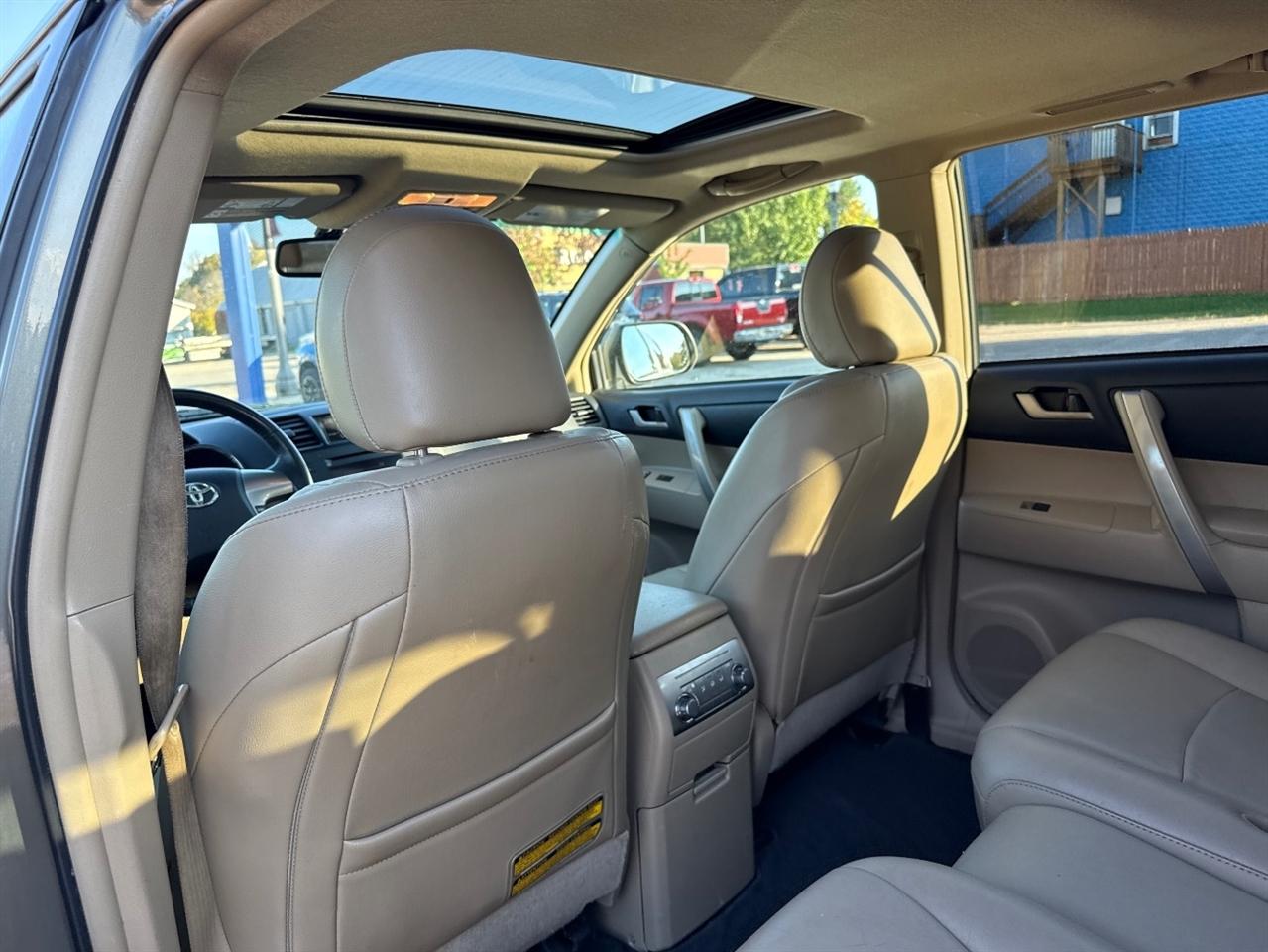 Toyota Highlander photo 26