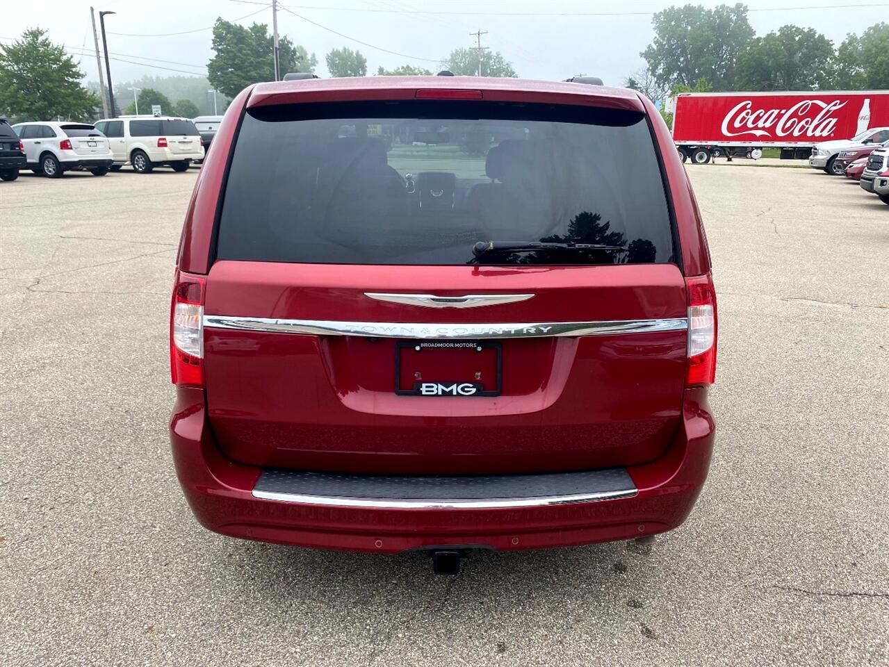 2015 Chrysler Town & Country photo 4