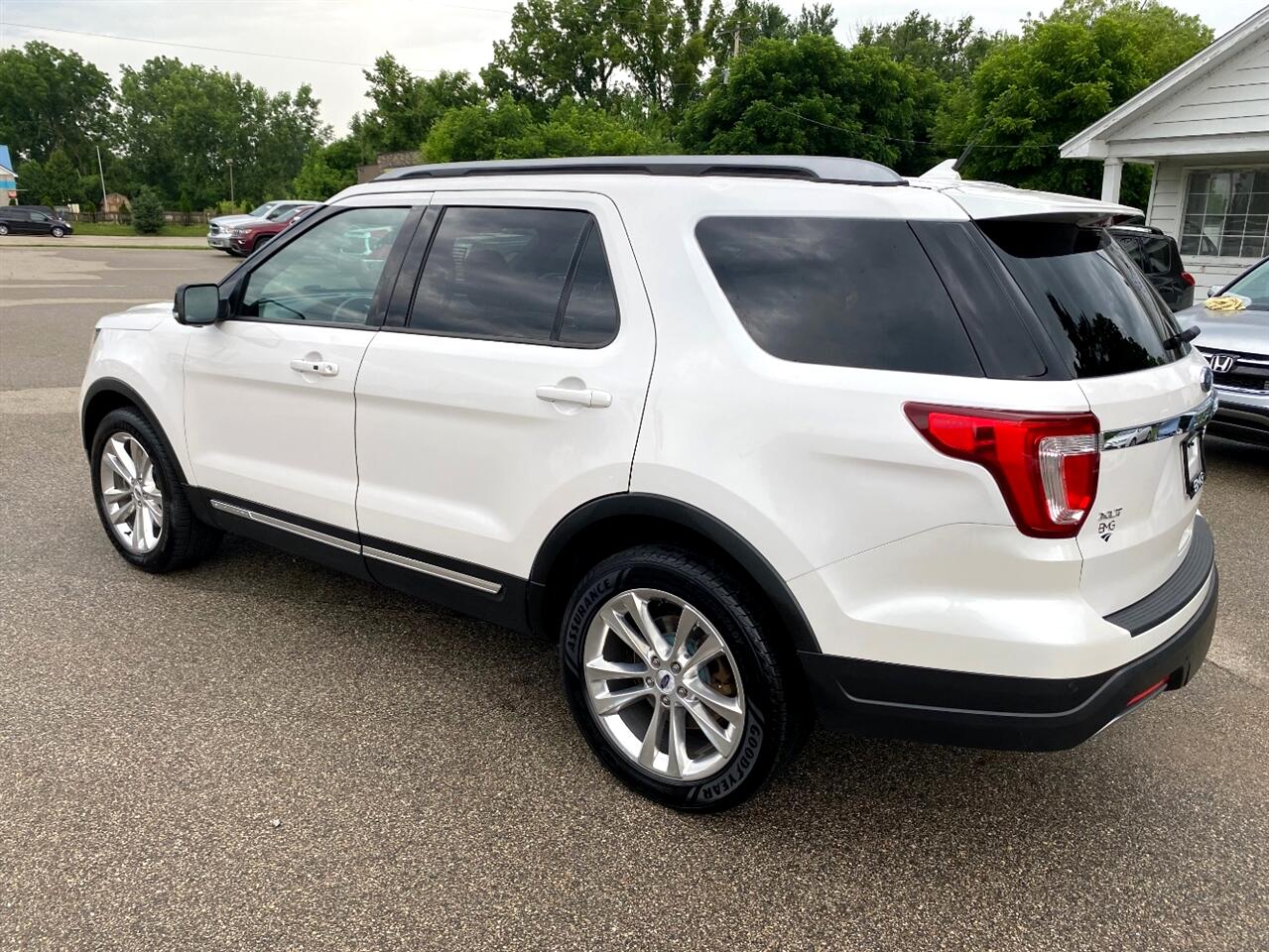 2019 Ford Explorer XLT photo 4