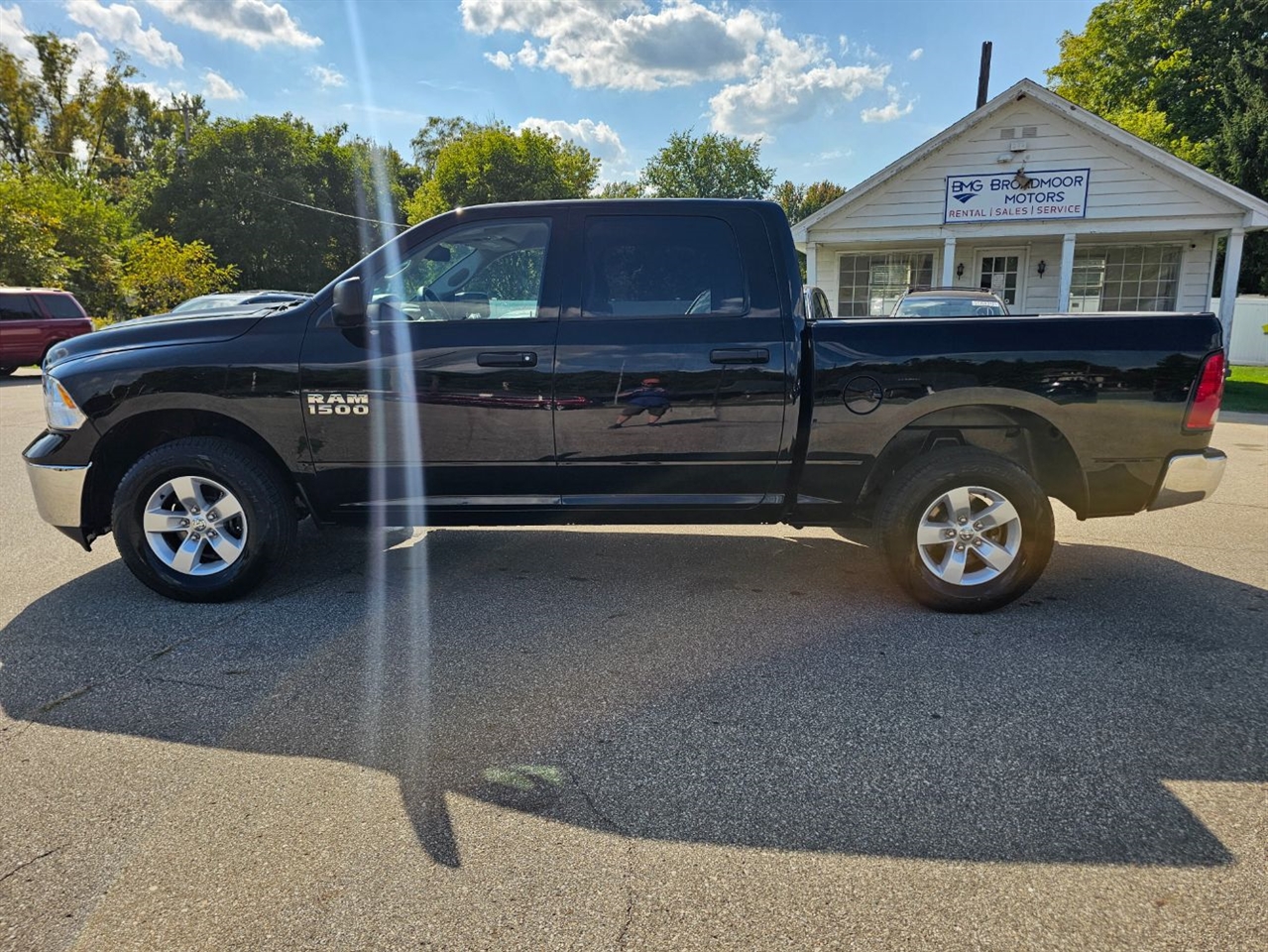 2015 Ram 1500 Tradesman photo 2