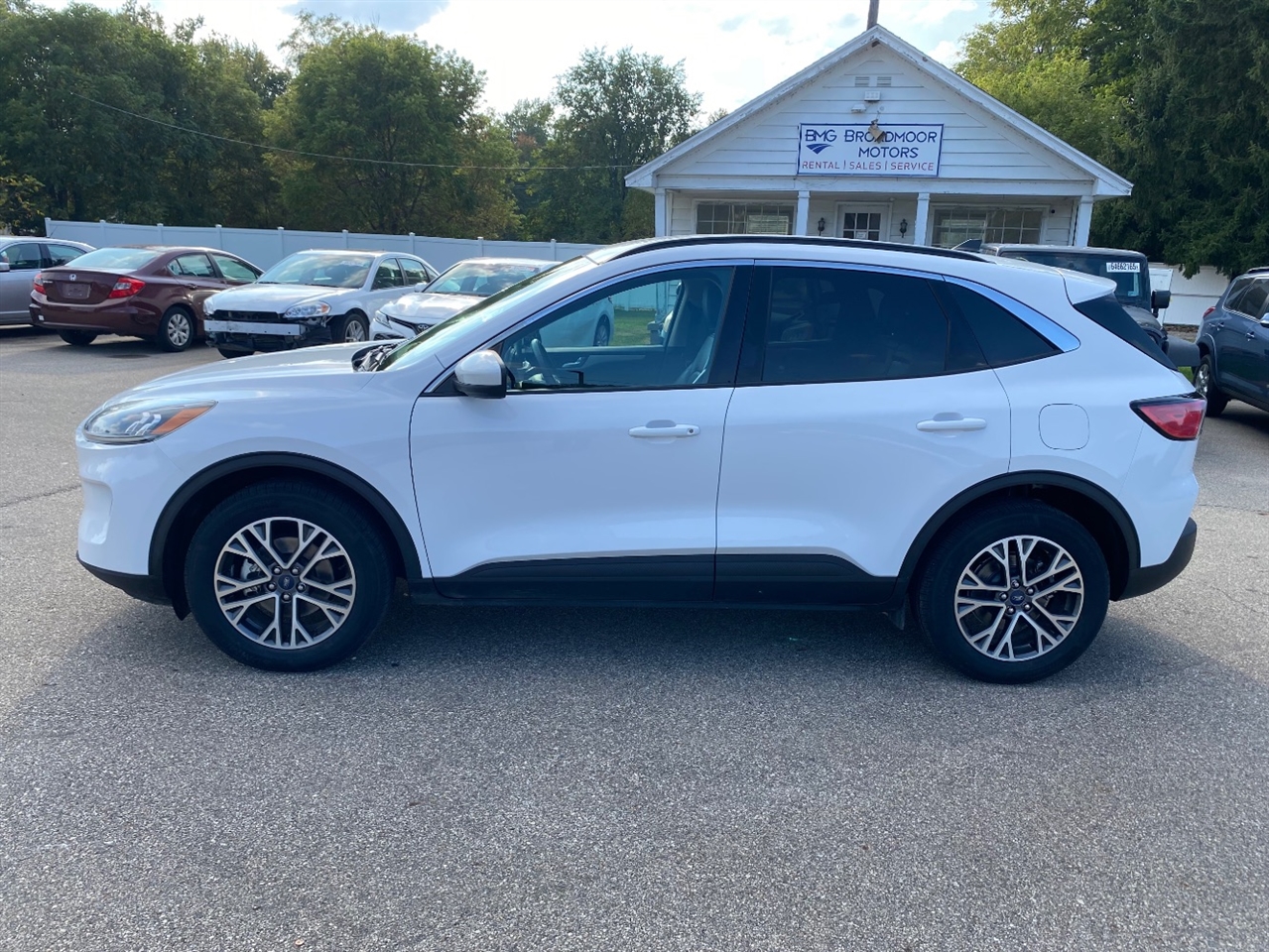 2020 Ford Escape SEL photo 3