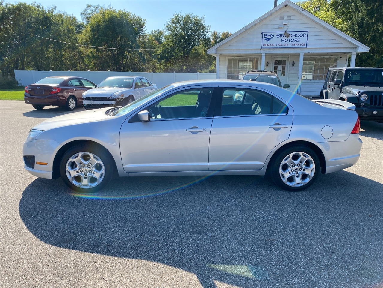 2010 Ford Fusion SE photo 2