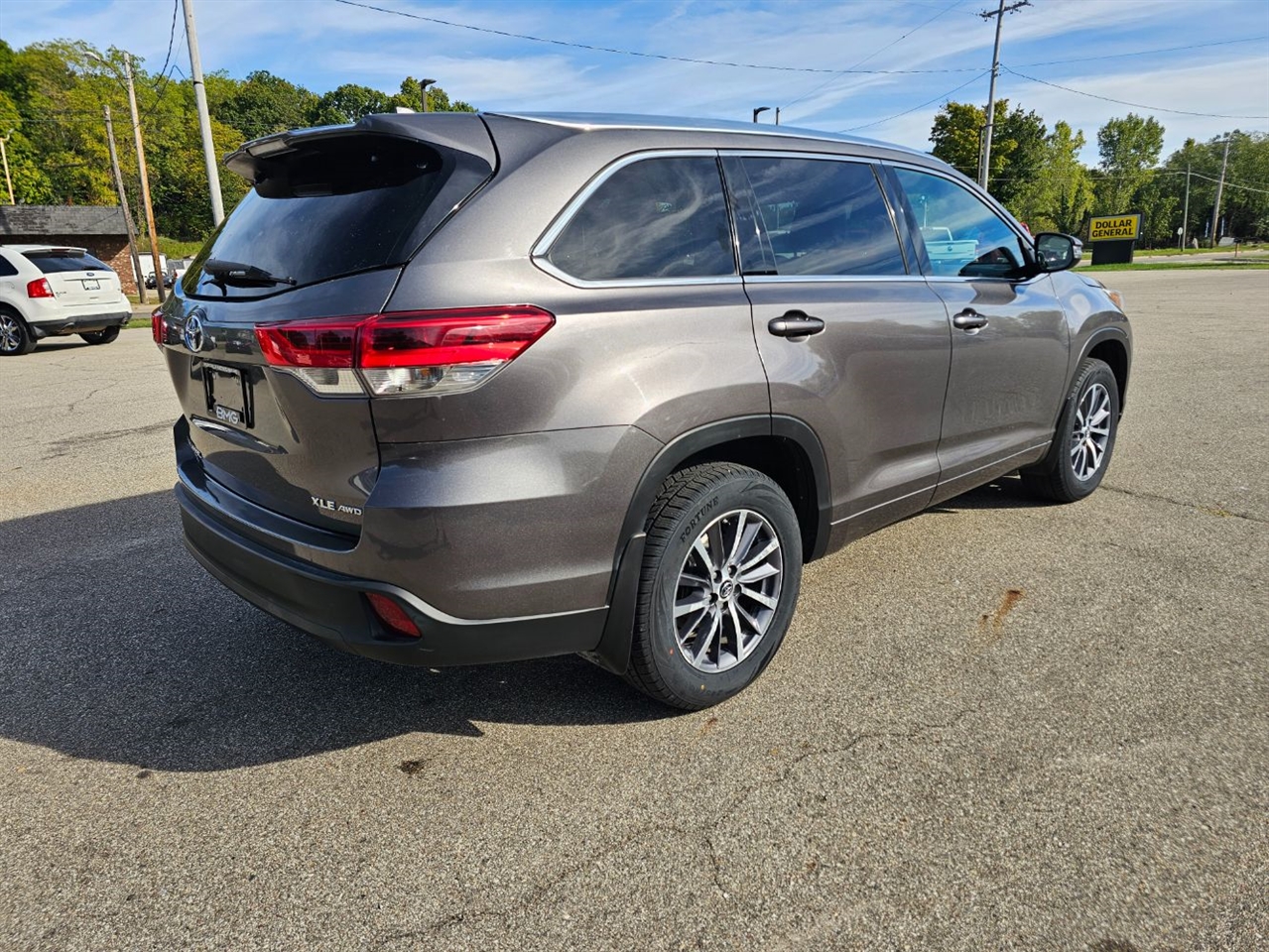 2017 Toyota Highlander XLE photo 4