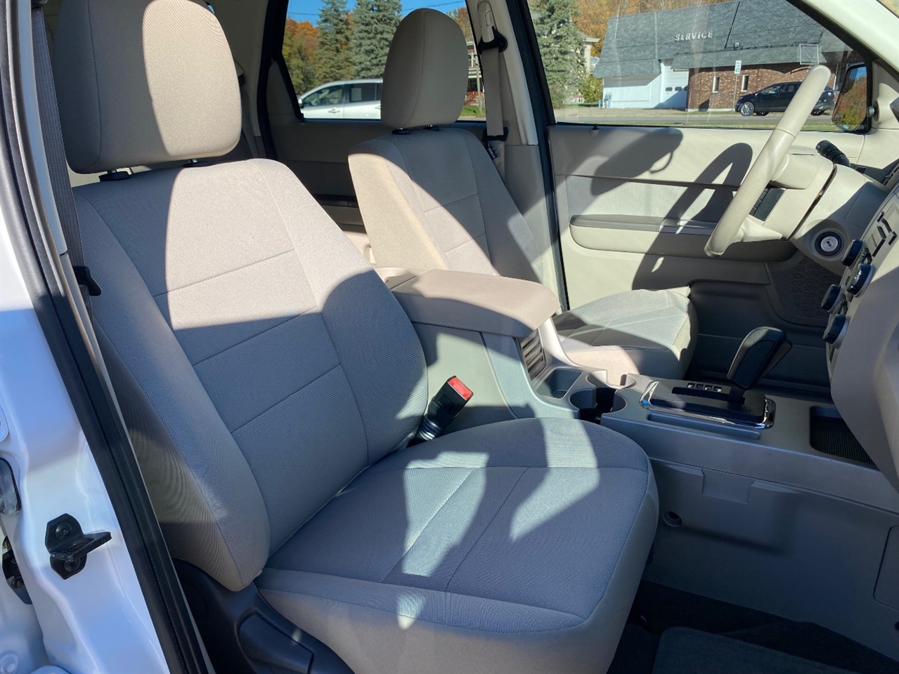 Ford Escape XLT 4WD 2011