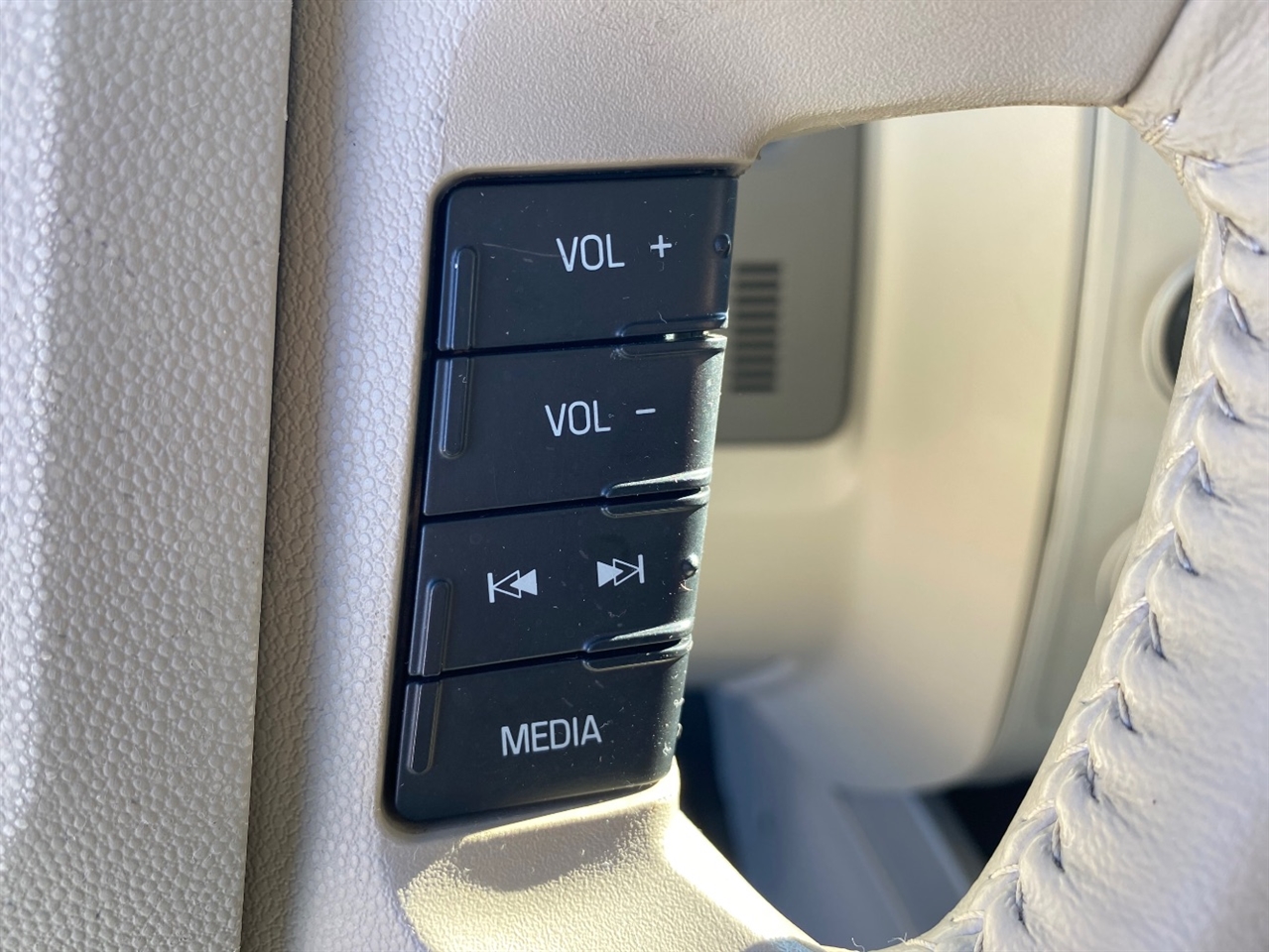 Ford Escape XLT 4WD 2011