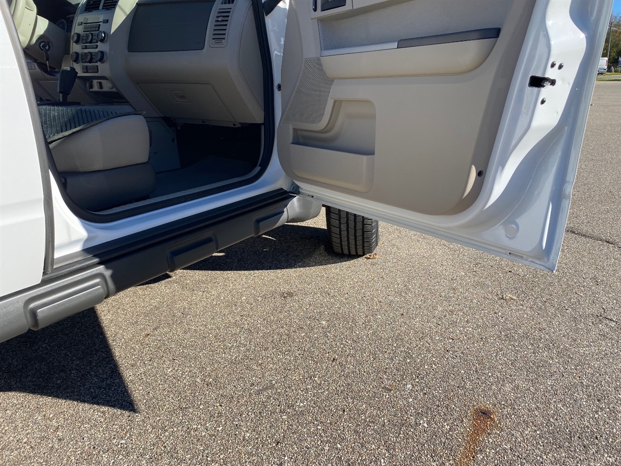 Ford Escape XLT 4WD 2011