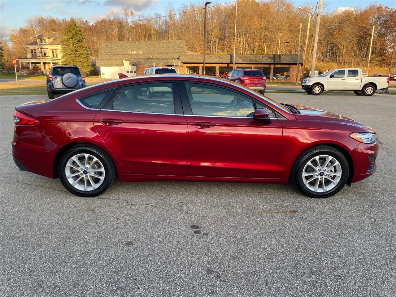 2019 Ford Fusion SE photo 4