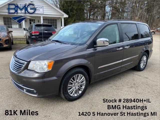 2016 Chrysler Town & Country Touring-L