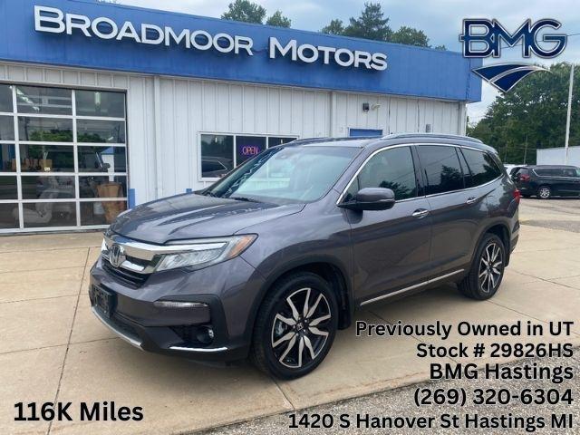 2021 Honda Pilot Touring AWD w/Rear Captains Chairs
