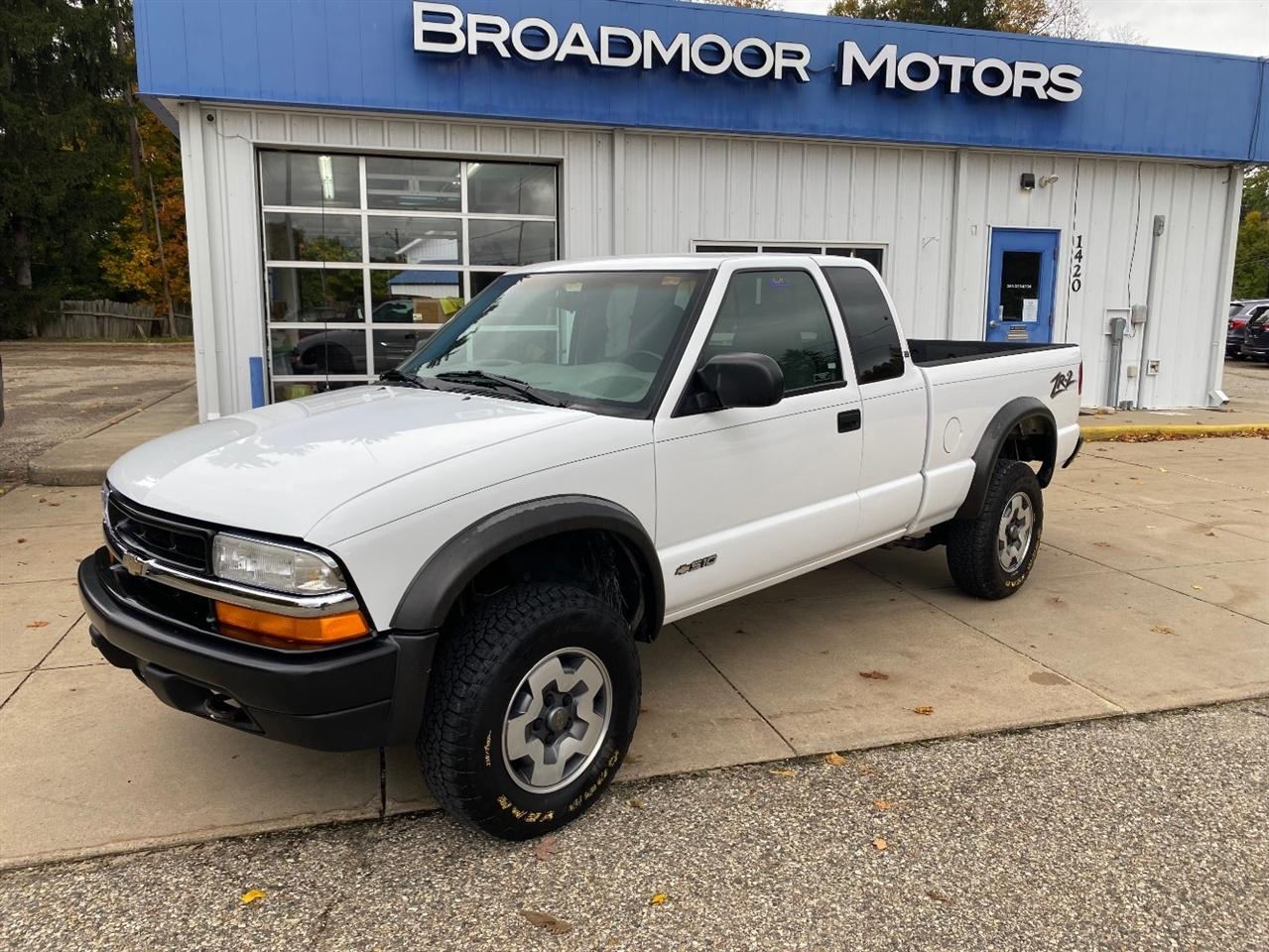 1999 Chevrolet S10 Pickup LS w/ZR2