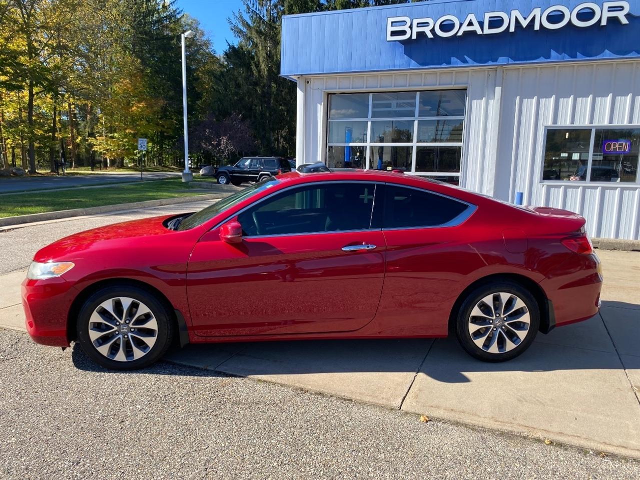 Honda Accord photo 2