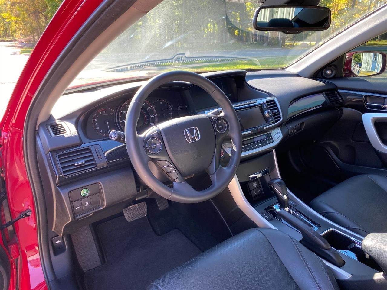 Honda Accord photo 13