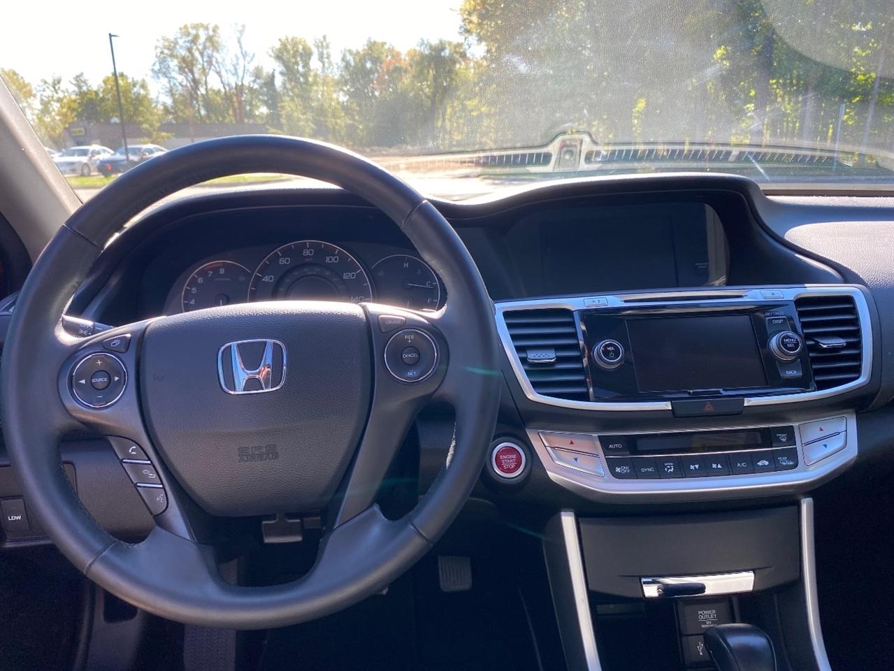 Honda Accord photo 18