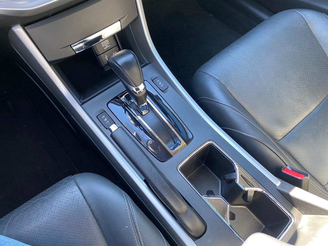 Honda Accord photo 27