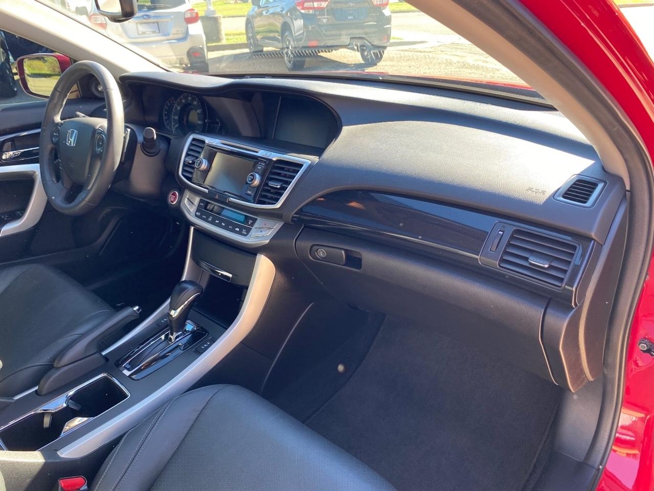 Honda Accord photo 37