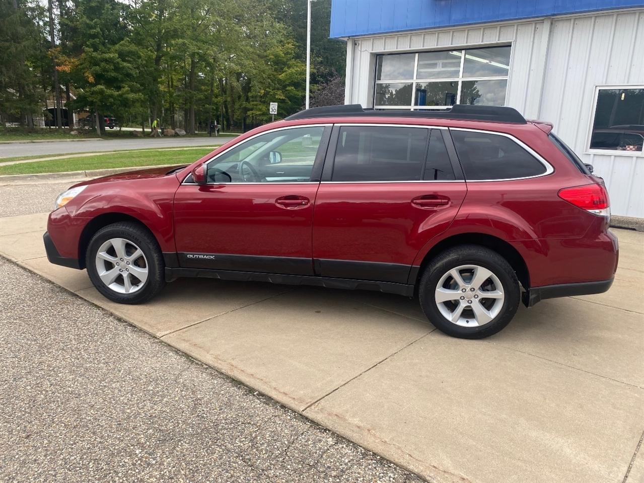 Subaru Outback photo 2