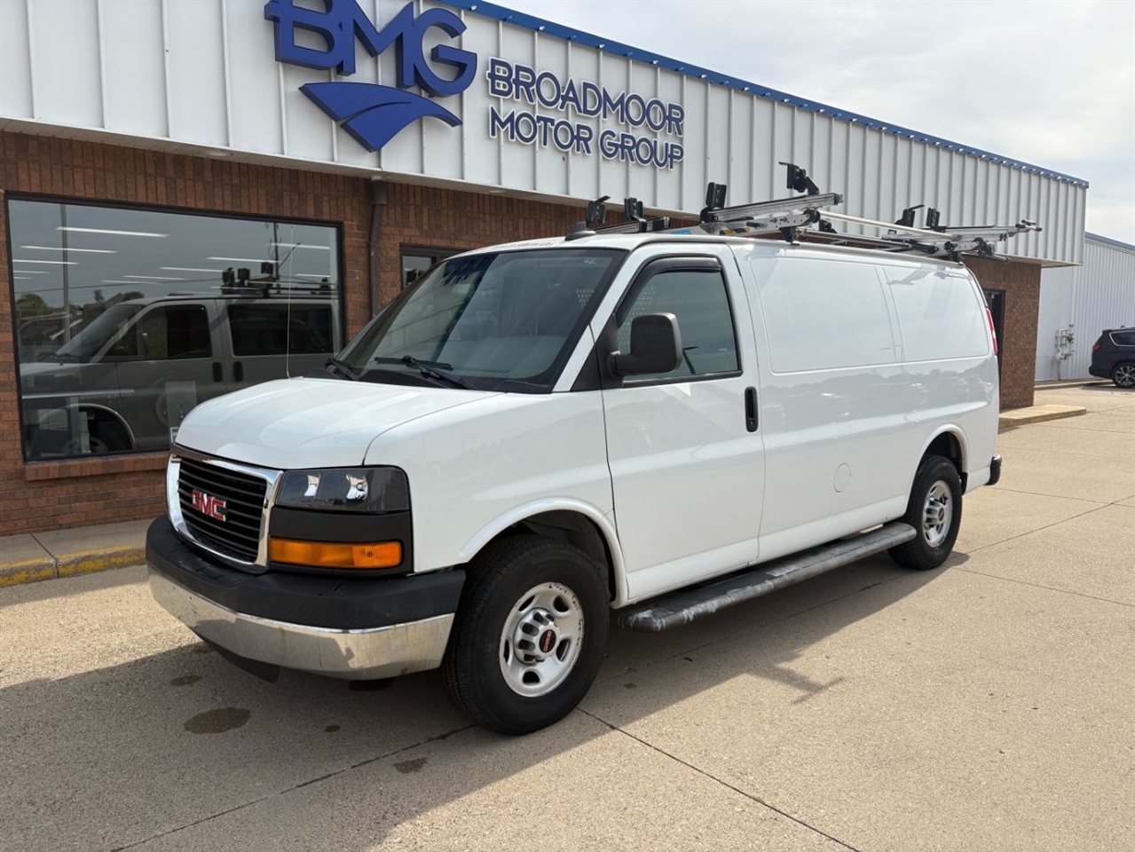 2019 Gmc Savana 2500 Cargo photo 2