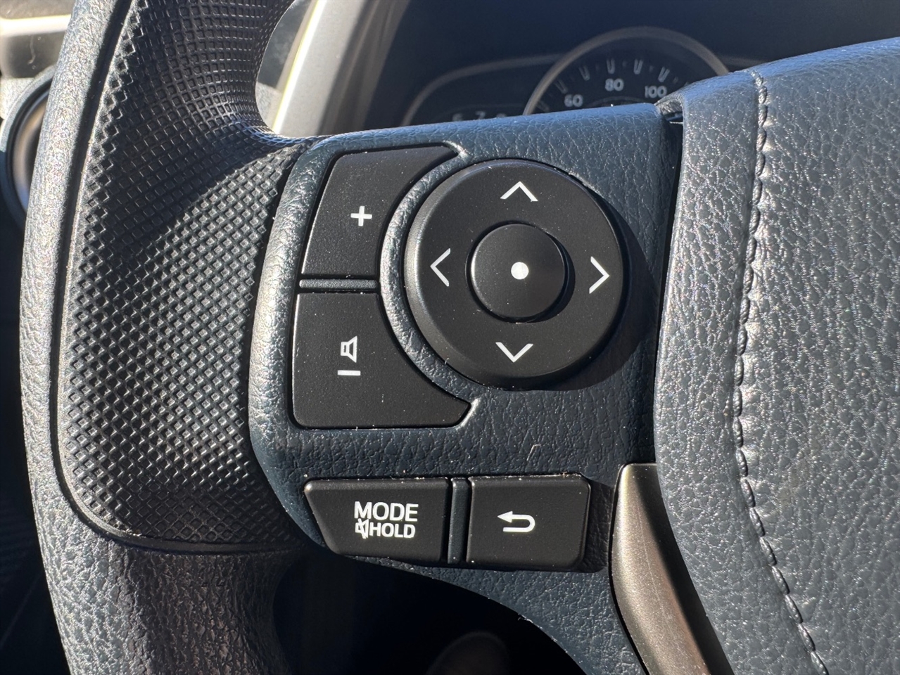 Toyota RAV4 LE AWD 2014