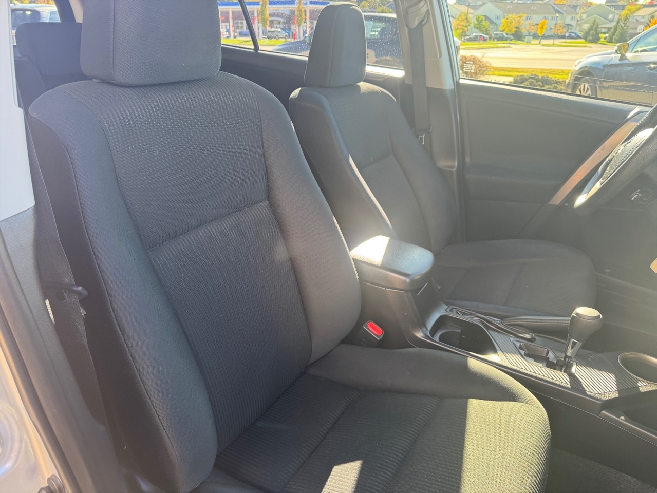 Toyota RAV4 LE AWD 2014