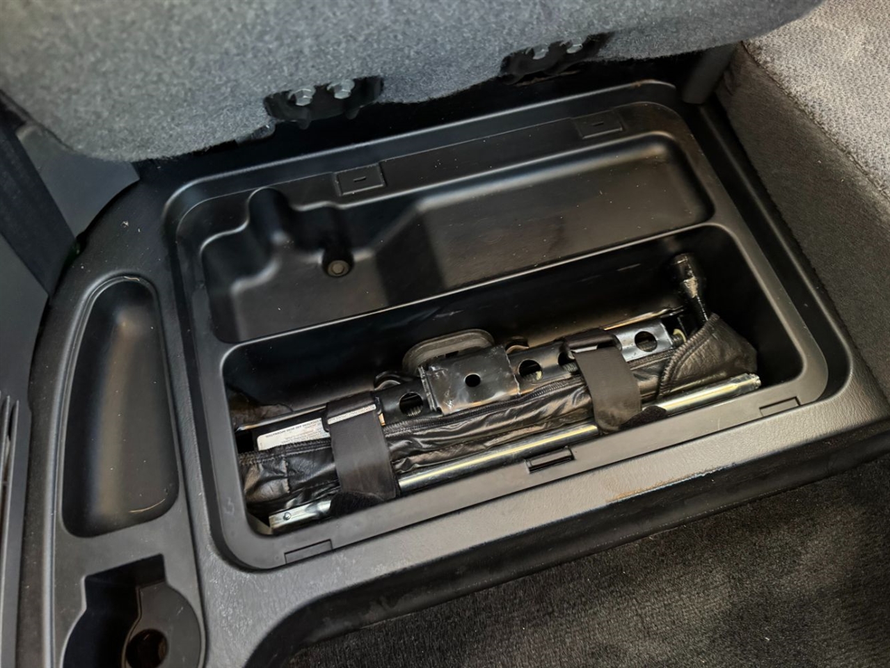 Dodge Dakota SLT Club Cab 4WD 2004