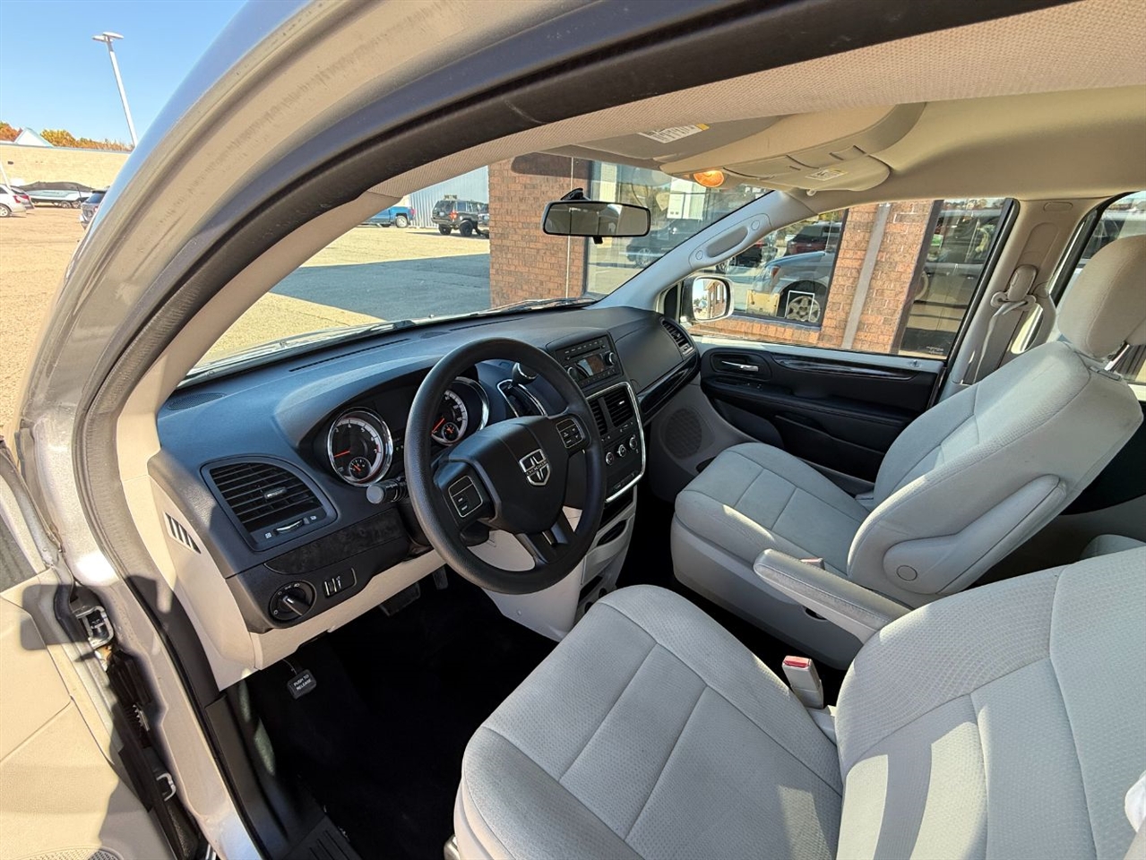 Dodge Grand Caravan SE 2012