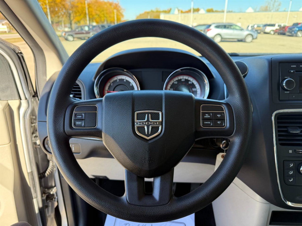 Dodge Grand Caravan SE 2012