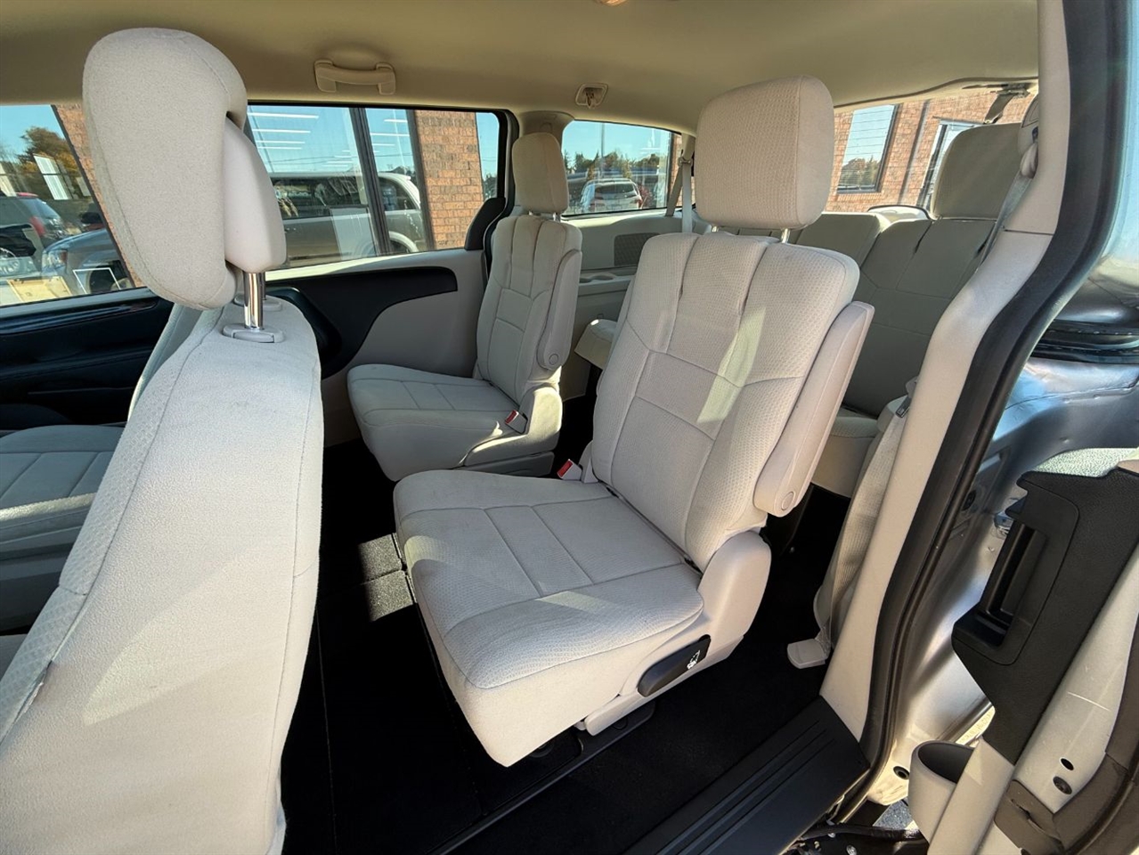 Dodge Grand Caravan SE 2012