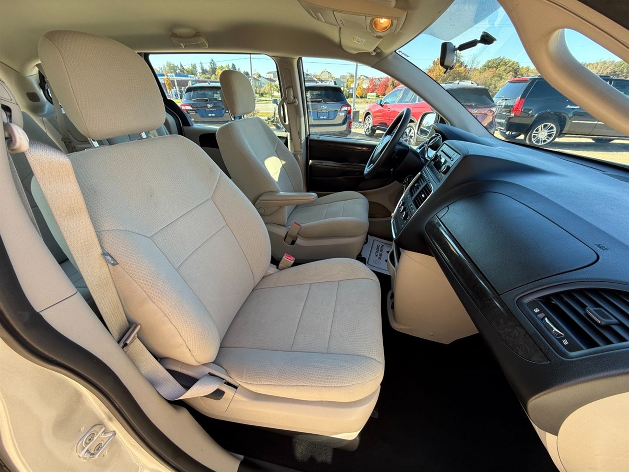 Dodge Grand Caravan SE 2012