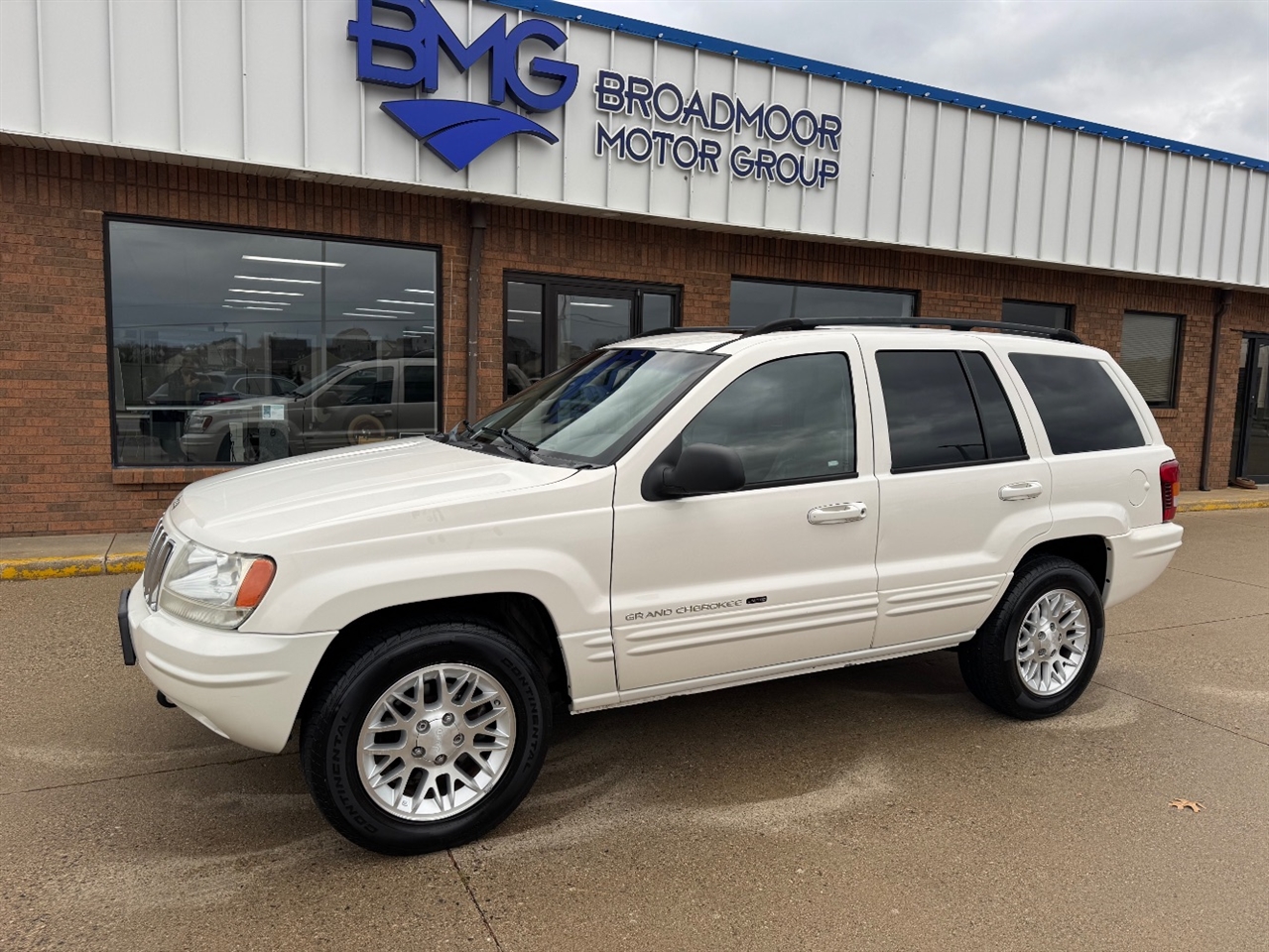 2002 Jeep Grand Cherokee Limited photo 2