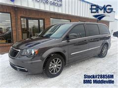 2015 Chrysler Town & Country 