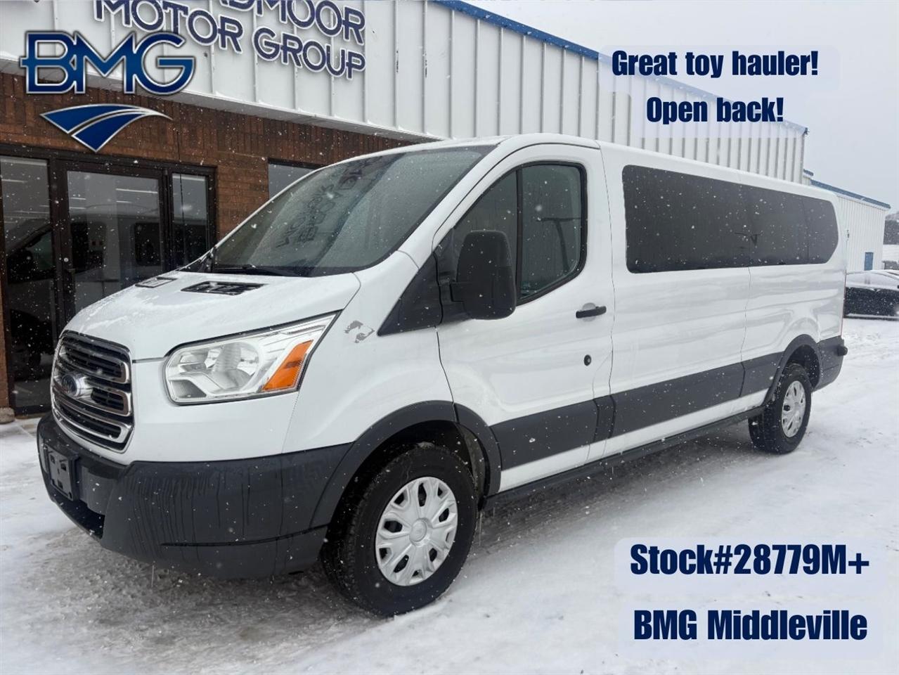 2017 Ford Transit 350 Wagon Low Roof XLT w/Sliding Pass. 148-in. WB