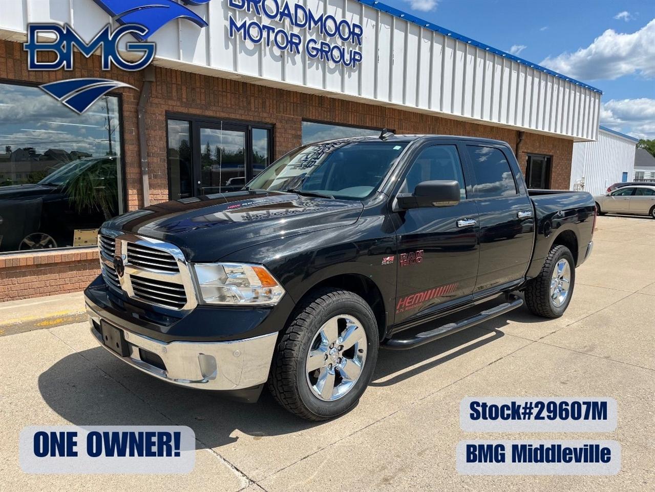 2016 RAM 1500 SLT Crew Cab SWB 4WD
