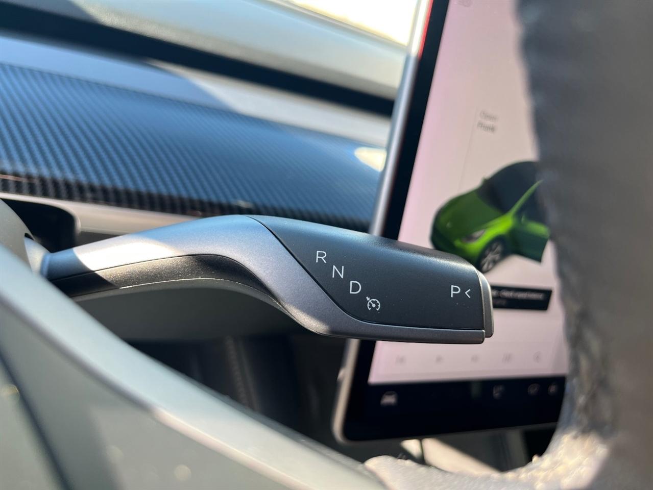 Tesla Model Y photo 14