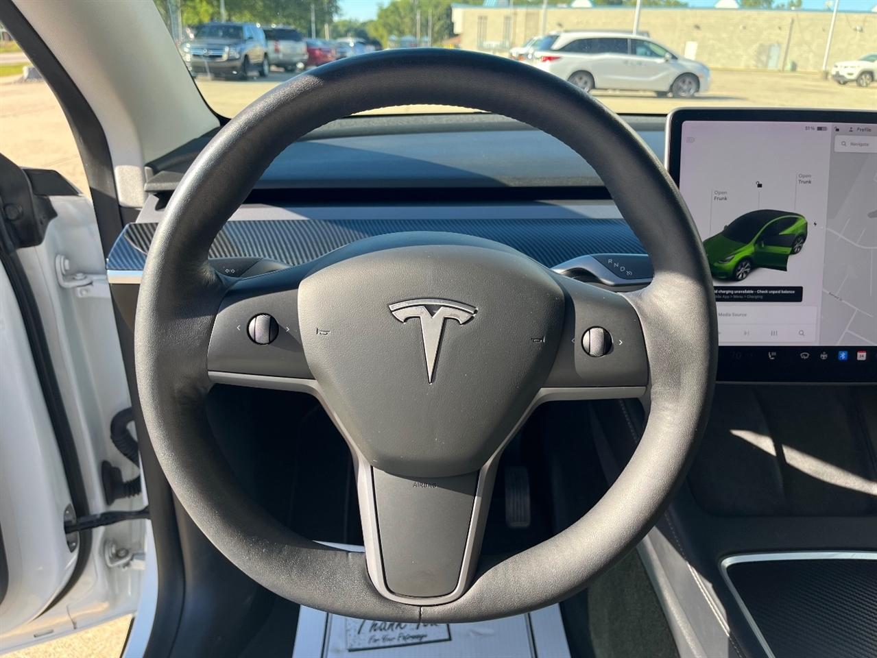 Tesla Model Y photo 15