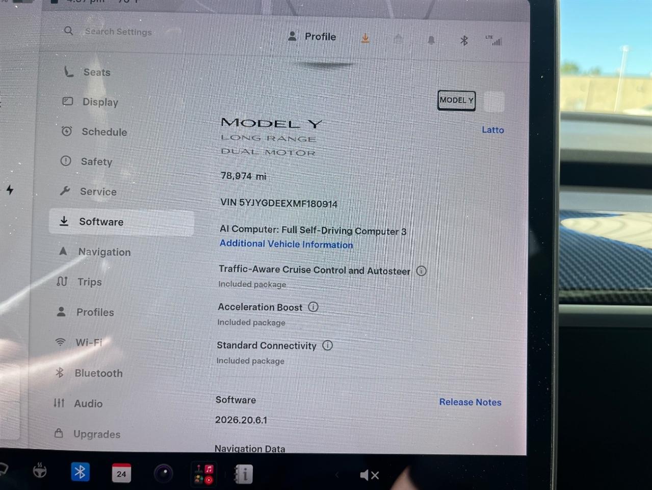 Tesla Model Y photo 19