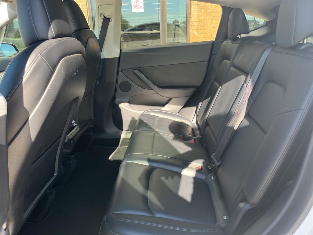Tesla Model Y photo 20