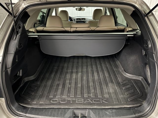 2018 Subaru Outback 3.6R Limited photo 8