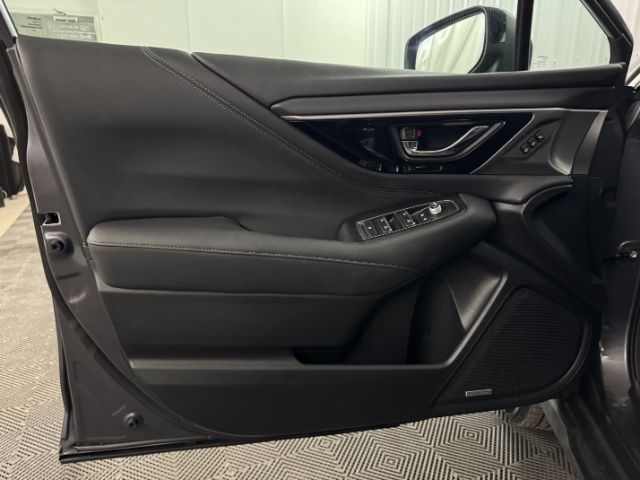 Subaru Outback  2023