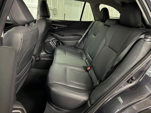 Subaru Outback  2023