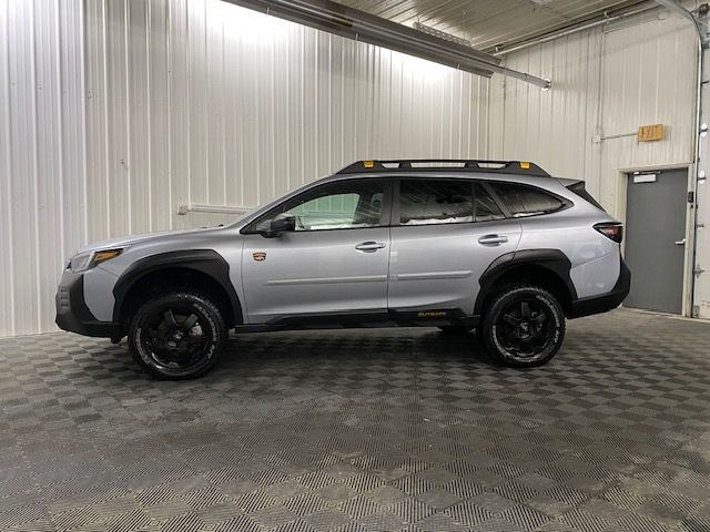 Subaru Outback  2023