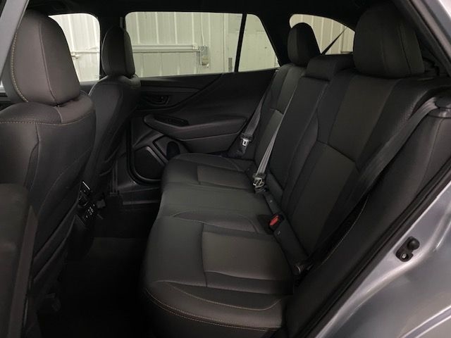 Subaru Outback  2023