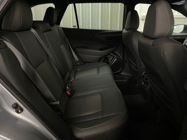 Subaru Outback  2023