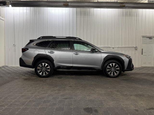 Subaru Outback  2023