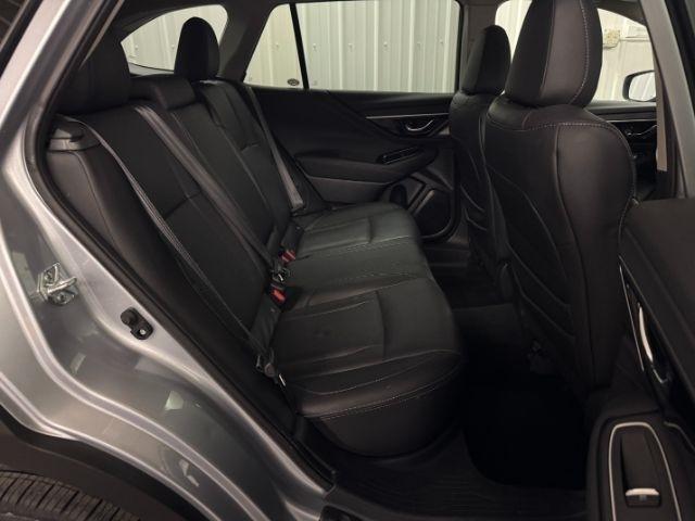 Subaru Outback  2023