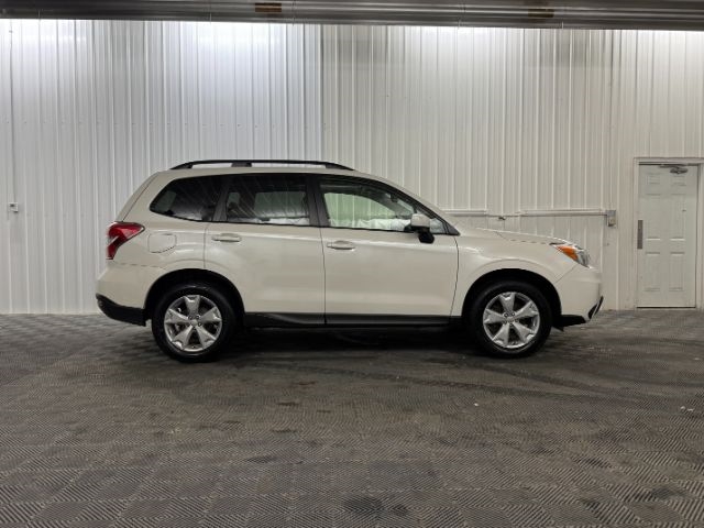 Subaru Forester  2016